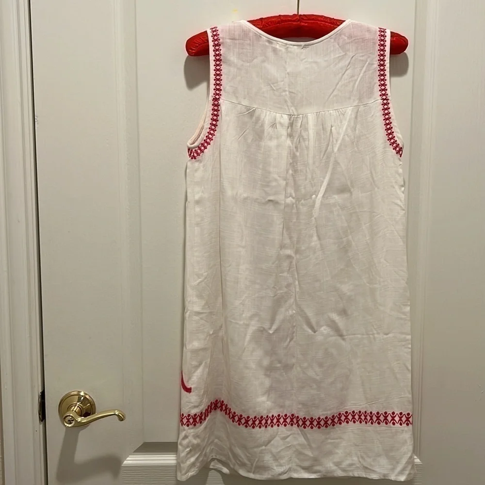 Miami White Dress With Dark Pink Embroidery  mini  Womens Size XS  Sleev… - Picture 2 of 8